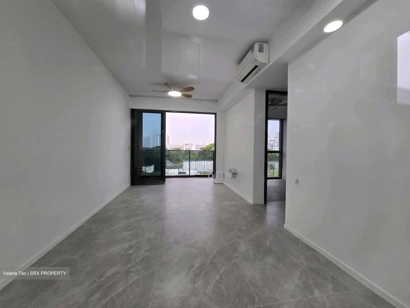 Amo Residence (D20), Apartment #576835401